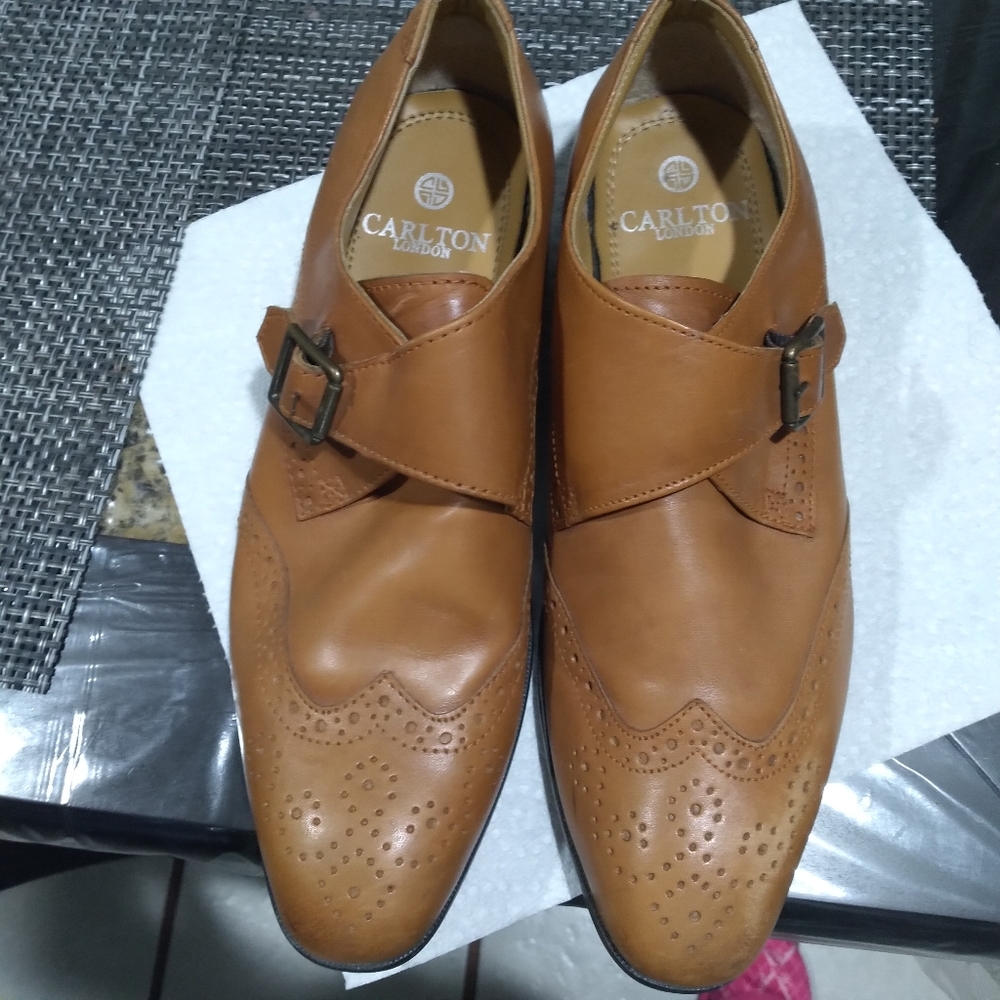 Not available at this momeUsed good condition men shoes size 8 by Carlton London